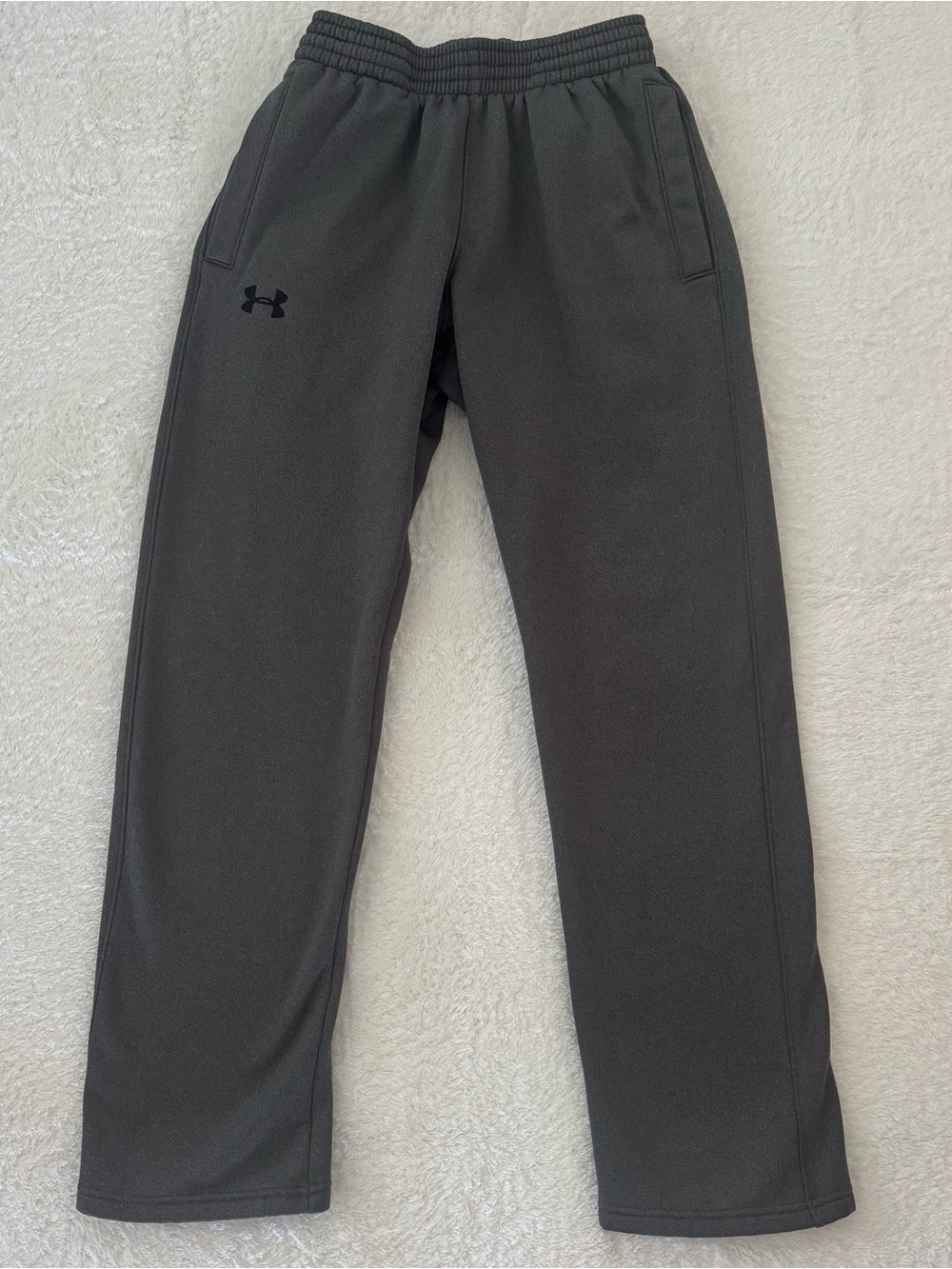 Men’s Under Armour gray Medium loose fit straight leg sweatpants drawstring